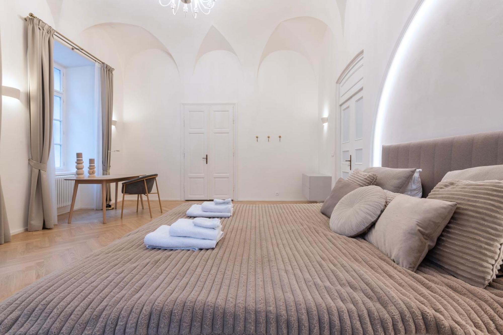 Arch Iv. Apartment Прага Екстериор снимка